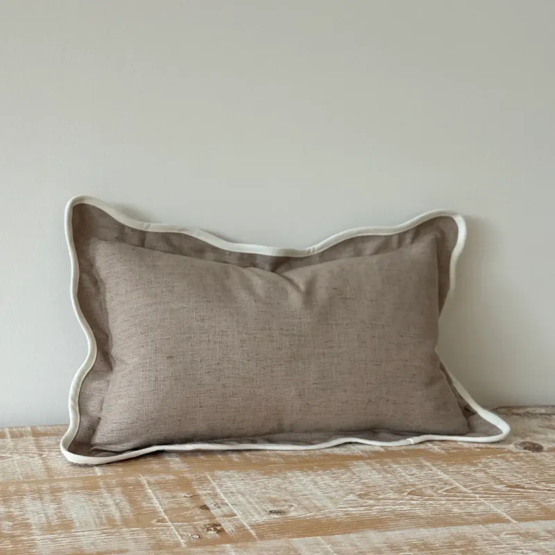 Chloe Greige putetrekk med kamskjellkant 50x30 cm